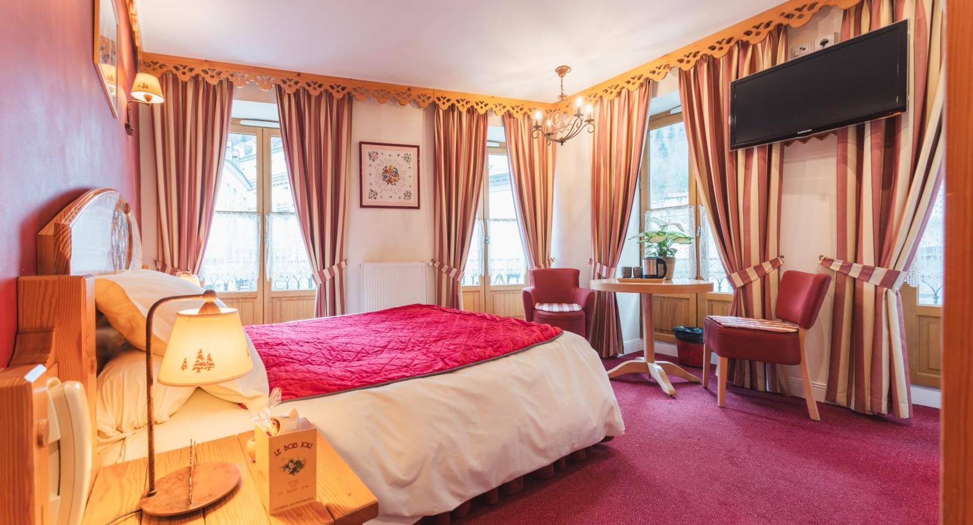 Hotel Le Bois Joli Cauterets Eksteriør bilde