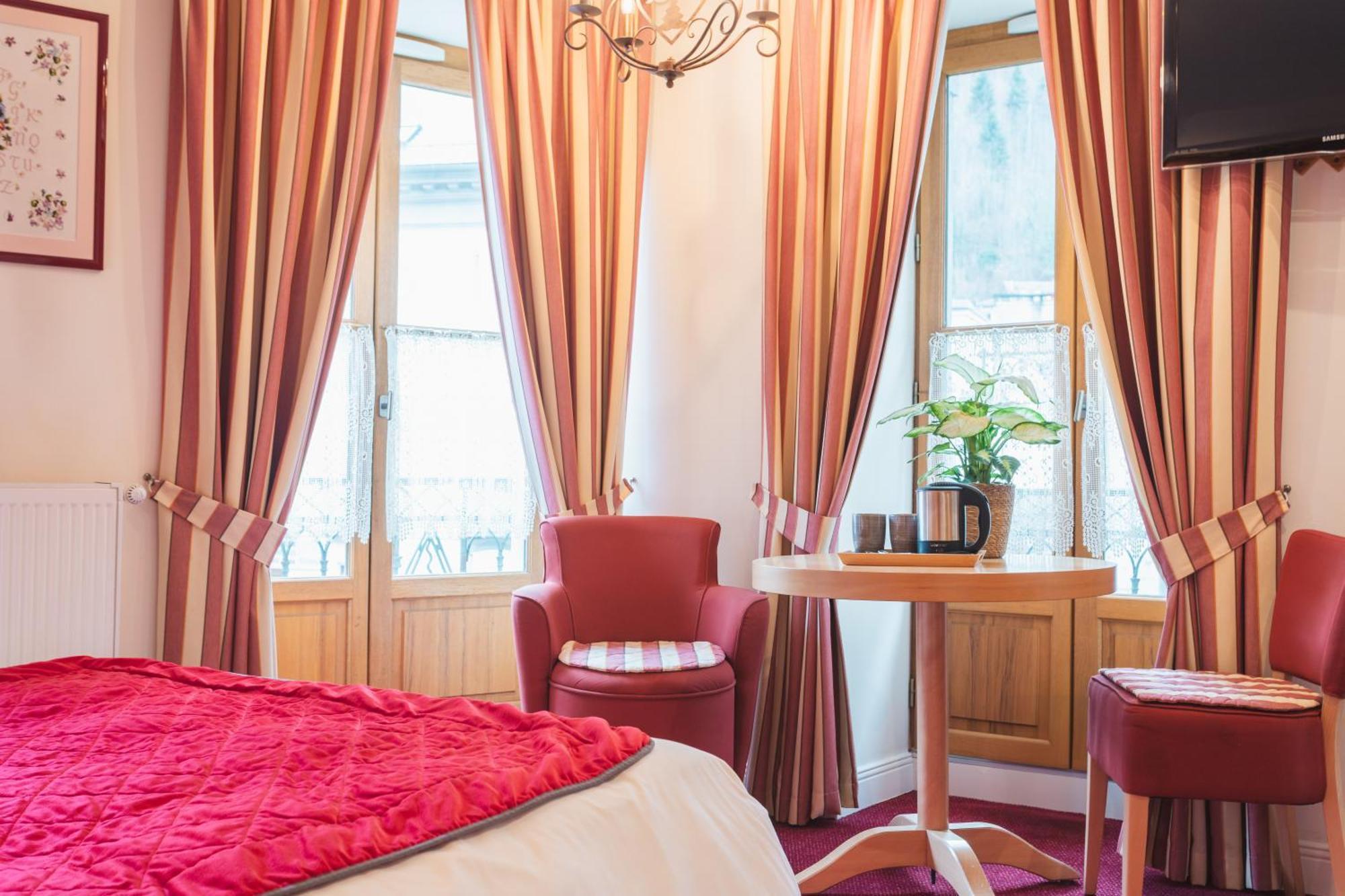Hotel Le Bois Joli Cauterets Eksteriør bilde